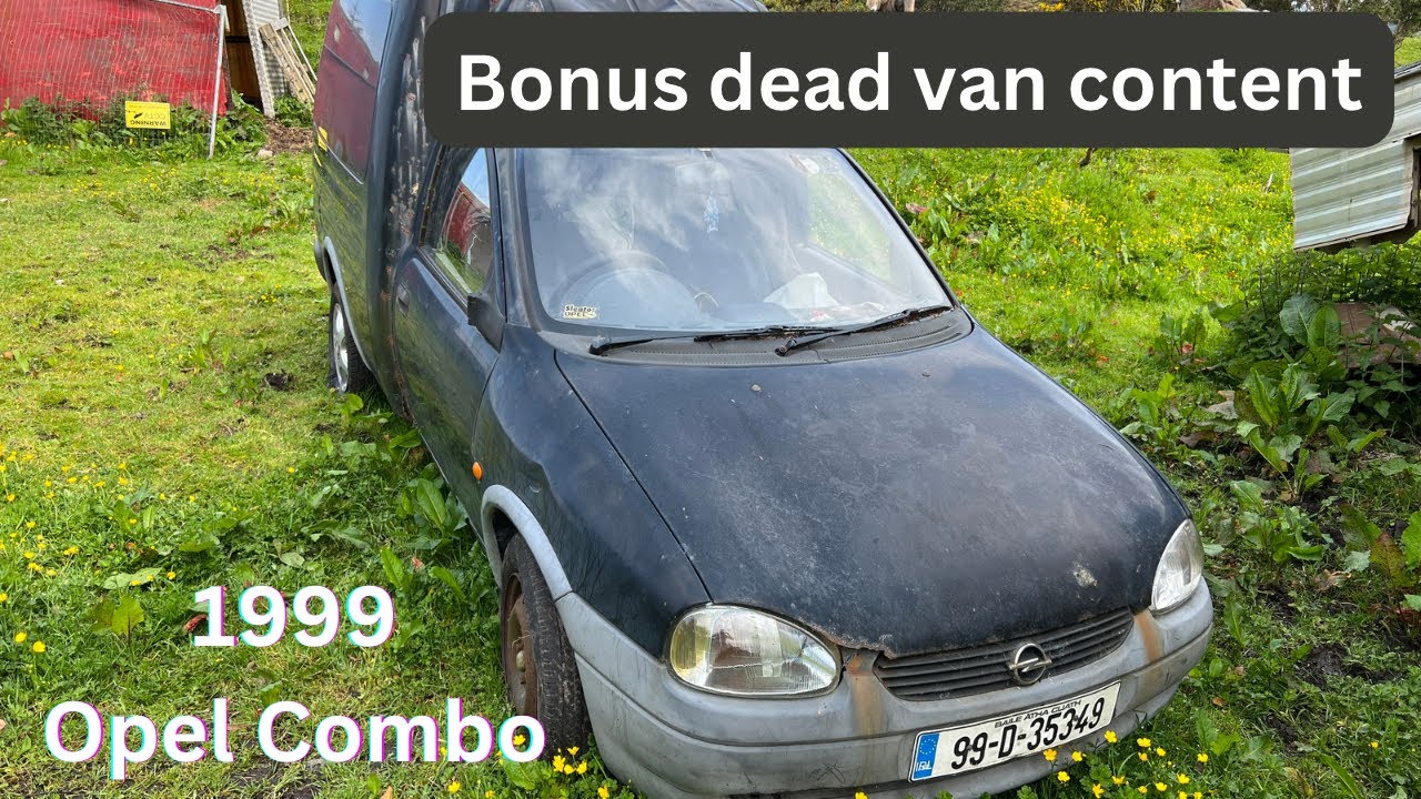 BONUS abandoned van content - Opel/Vauxhall Combo