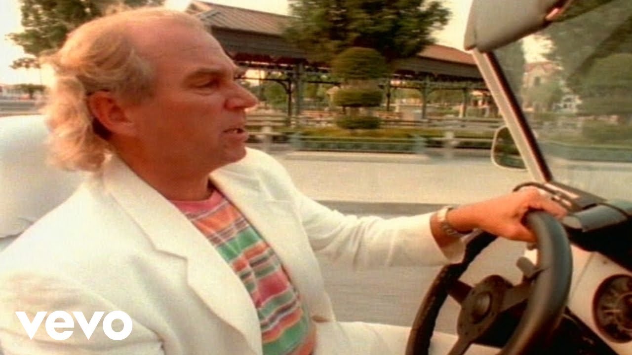 Jimmy Buffett - Fruitcakes (Official Music Video)