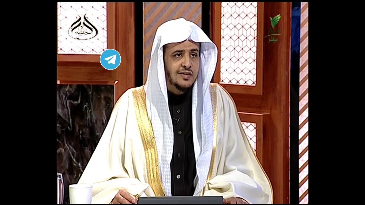 الحركة في الصلاة وهل تقبيل الطفل أثناء الصلاة يبطلها