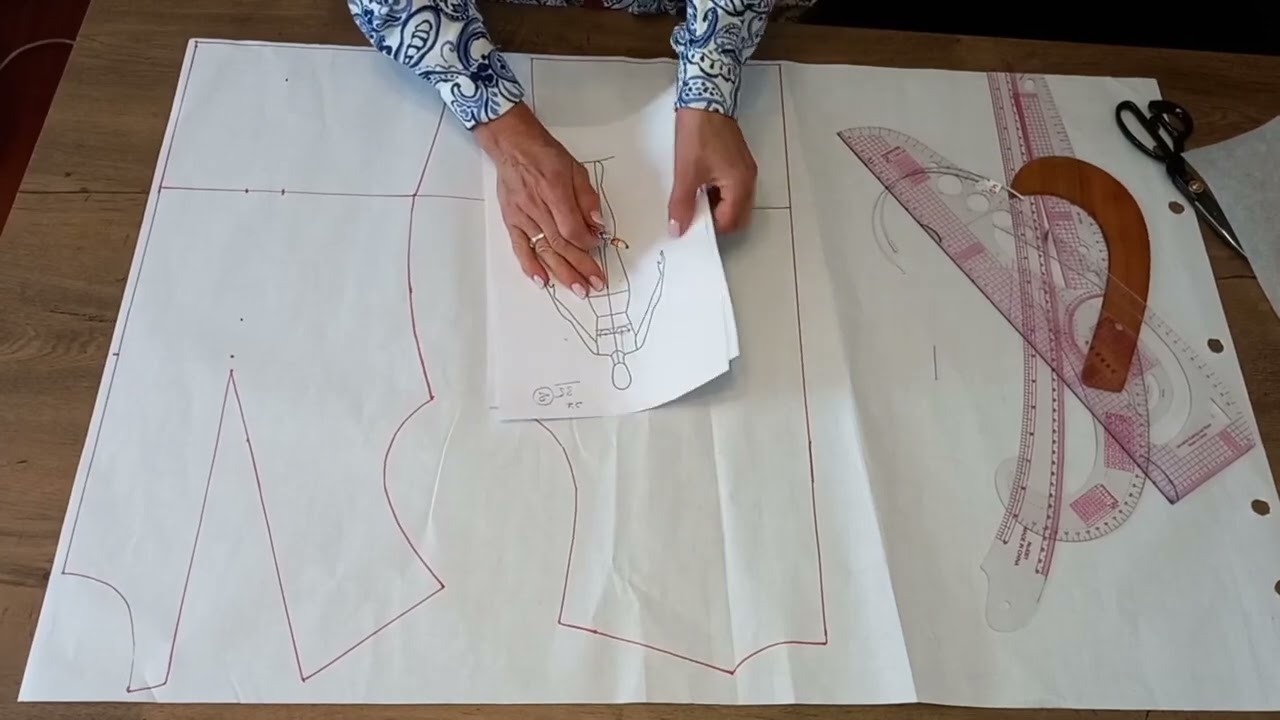 Prima fază în proiectarea tiparului de corset cu cupe