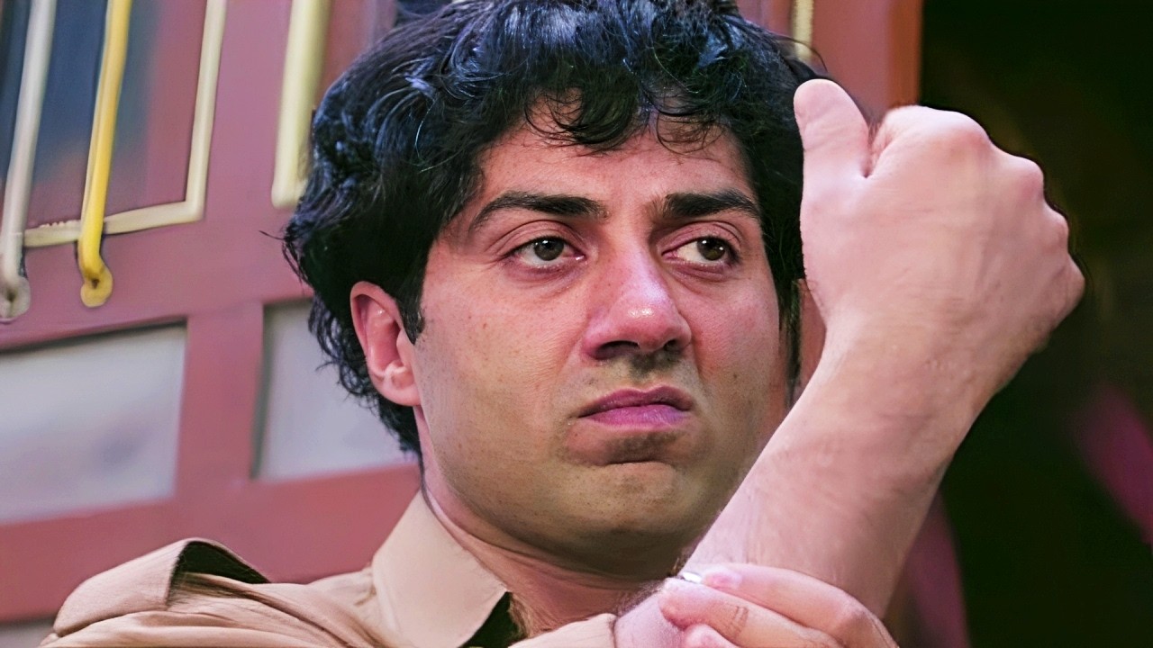 जब सनी पाजी ने दिखाया ढाई किलो का हाथ! 😂 विलेन की निकल गई हेकड़ी 🤣 Kasam Movie एक्शन कॉमेडी सीन