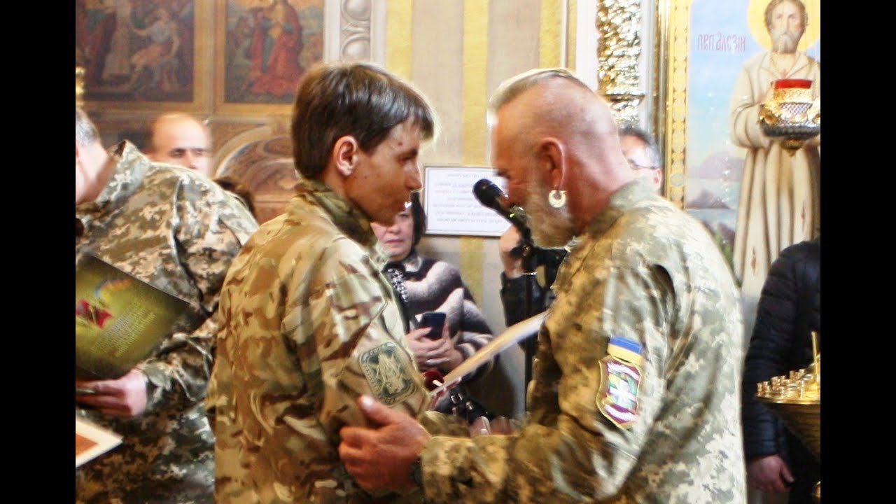Нагородження козаків, що боронили незалежність України.
