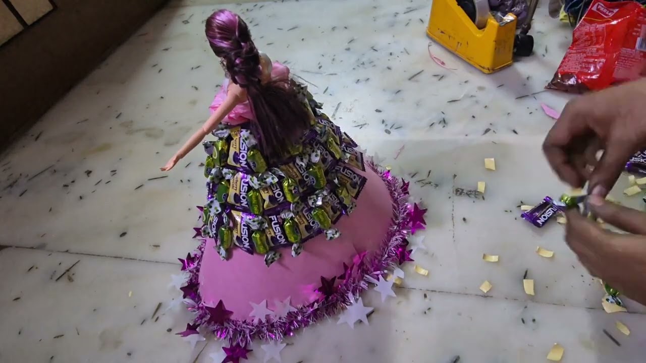 Choclate doll|chart work doll|#ytviral#artclass #chart#decaration#choclate#doll#executiverp#packing 