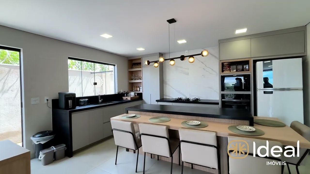 Casa à venda, 4 quartos, 1 suíte, 2 vagas, Júlia Mollá - Viçosa/MG