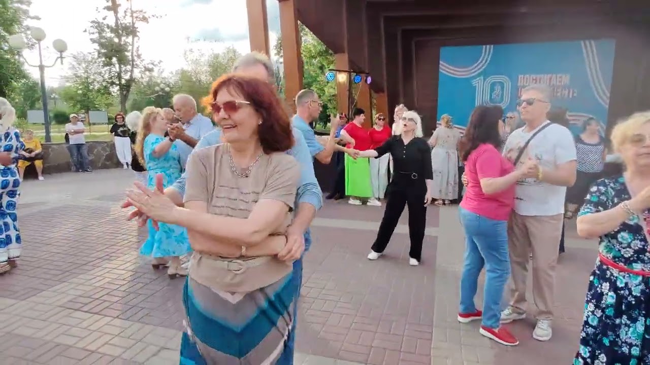 13 июня. Город спит....