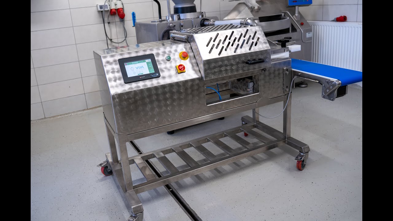 Machine for čevapi and burger patties