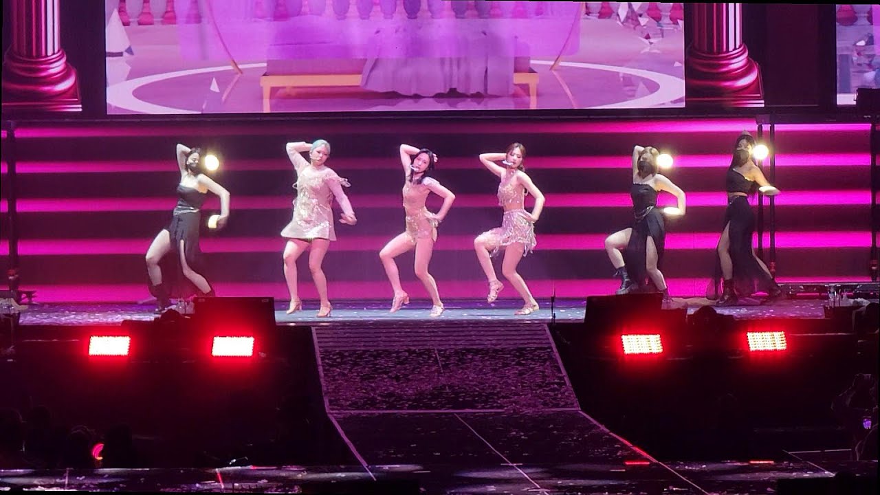 Twice 4th World Tour III - New York Day 1 - 1, 3, 2 (Fancam)