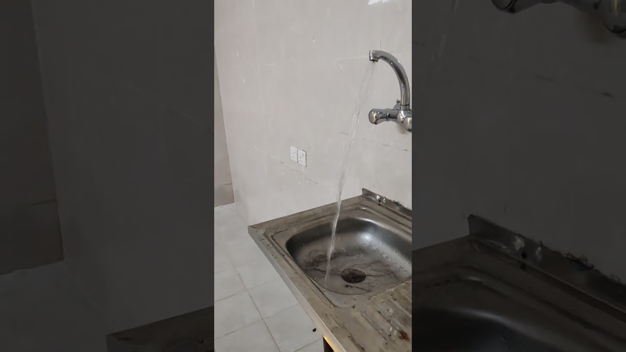 للايجار شقه ثلاث غرف قريبه من مدارس وخدمات حي السويس 0550906736