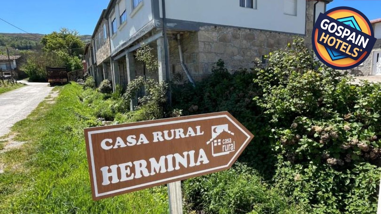 Casa rural Herminia | A Pobra De Trives, Spain | Hotel Review 🏩