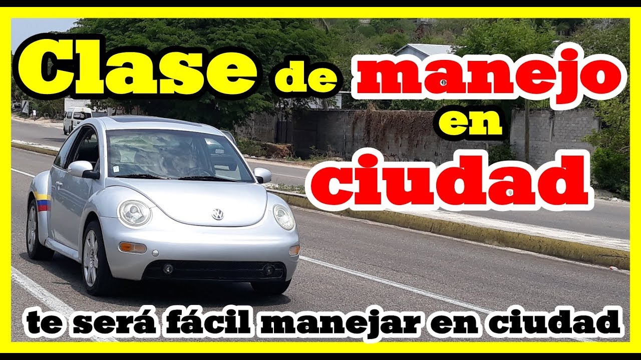 clase de manejo en la ciudad con subidas y bajadas