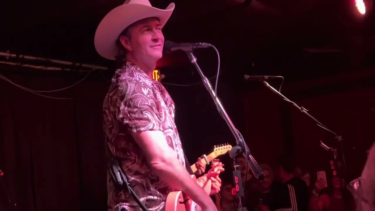 Roger Clyne and the Peacemakers “Green and Dumb” live at the Rumba Cafe, Columbus, Ohio 10/11/22