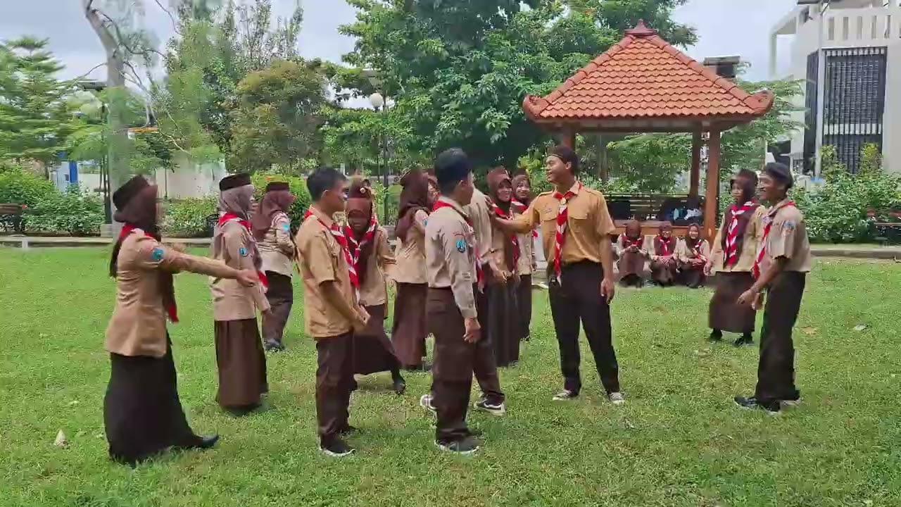 Game Pramuka: Lompat Peluit