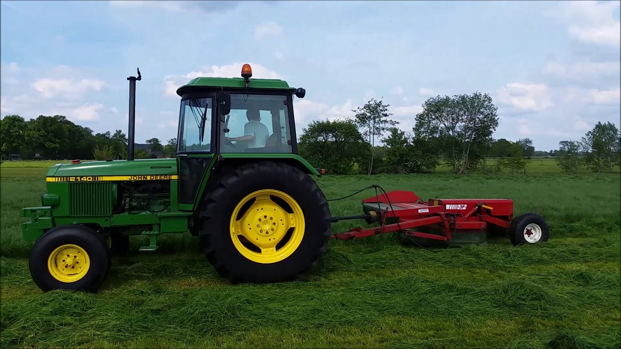 2de snee 2017 / 2nd cut grass 2017 With John Deere 2140 and Fendt 306 Turbomatik