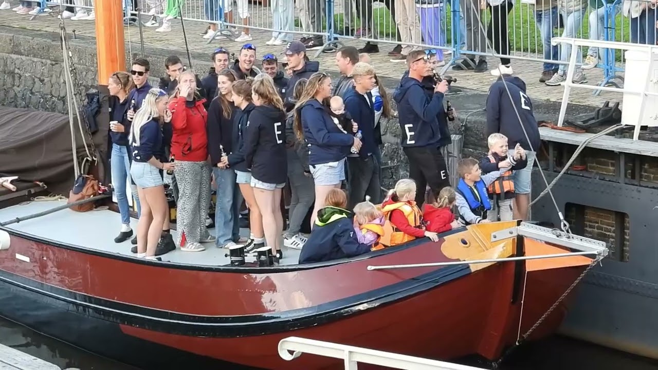 sks intocht / doorvaart Lemstersluis Lemmer