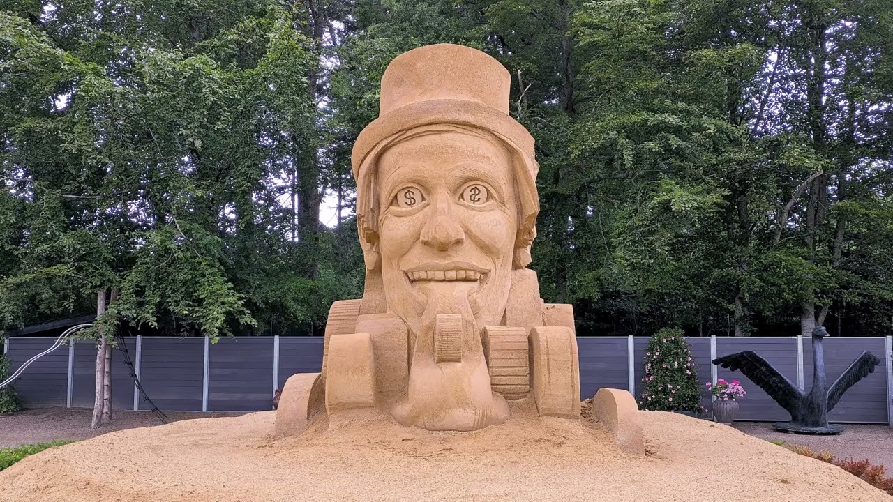 SANDSKULPTUR I SKULPTURPARKEN BLOKHUS 2024