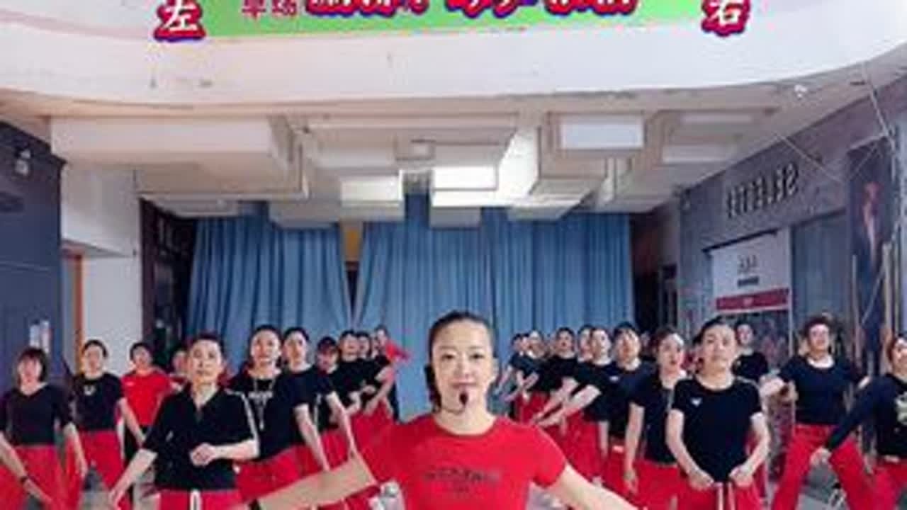 你们喜欢的《情罪》完整版来喽，适合每天跟练一遍！#全民健身你我同行 #喜欢运动的一起来 #有氧健身操 #简单易学 #跟着节奏嗨起来