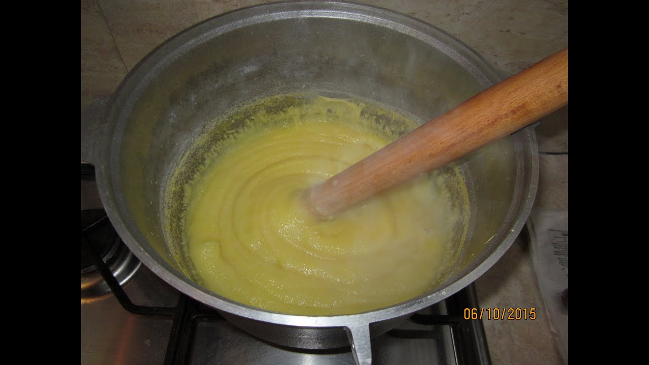 Мамалыга со шкварками и соленой брынзой