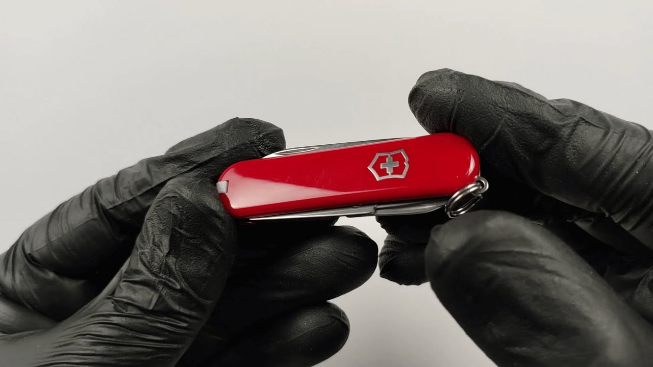 Don’t Underestimate This Knife! Victorinox Classic SD Unboxing