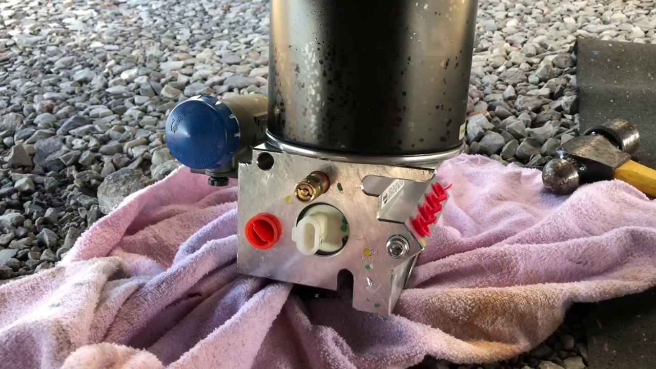 Air Dryer Replacement. 2014 Kenworth W900L ISX 15 How to.