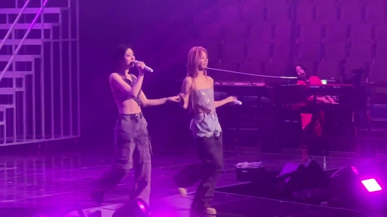 ITZY 있지 Psychic Lover Concert Live#있지 #예지 #리아 #류진 #채령 #유나 #ITZY #YEJI #LIA #RYUJIN #CHAERYEONG #YUNA