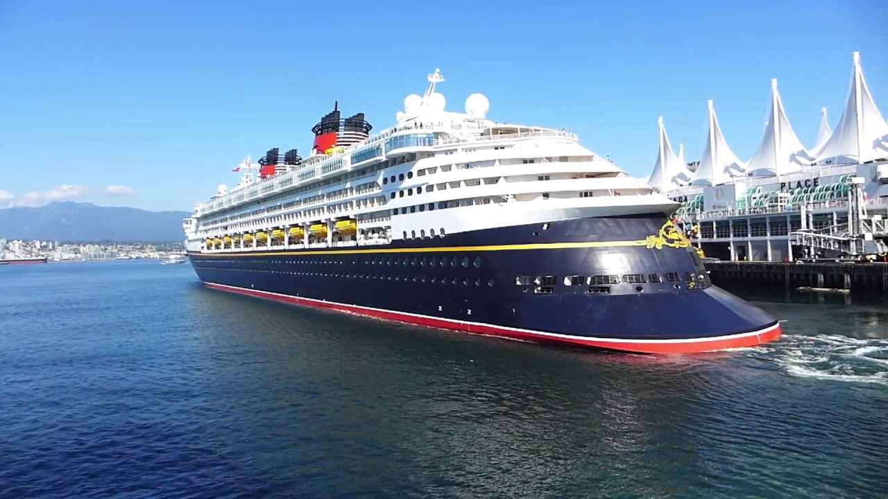 Disney Wonder, Sail Away