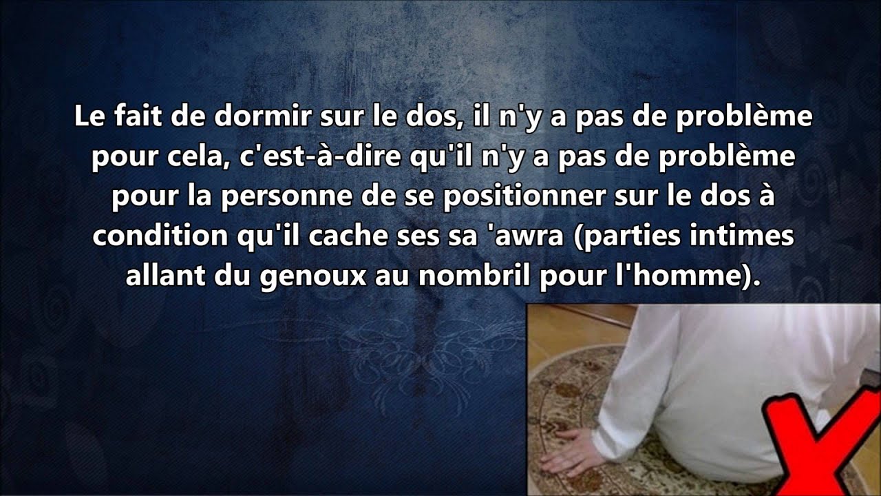 S'asseoir avec la main gauche derrière le dos - cheikh al 'Utheymin
