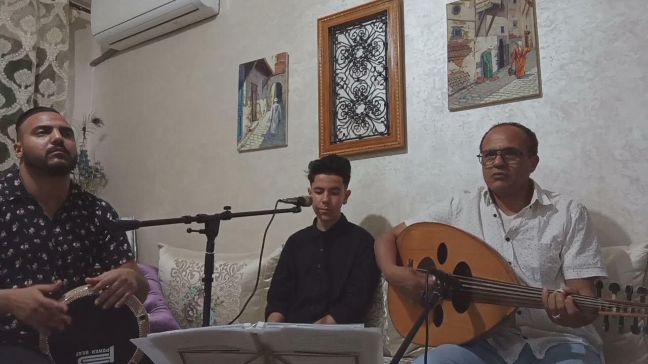 حب ايه لسيدة الطرب العربي أم كلثوم  على آلة العود  عمر الغياثي غناء ابو حفص و اشرف على الإيقاع.