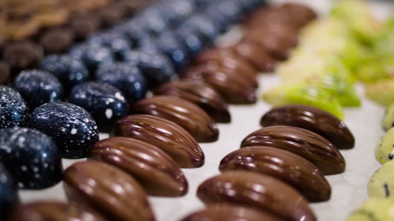 How to temper chocolate with the machine?