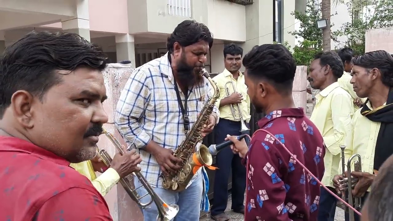A Rauf band Amalner classical song🎤🎷🎺🥁👌 बे कदर बे खबर राम लखन mo 88303 13379
