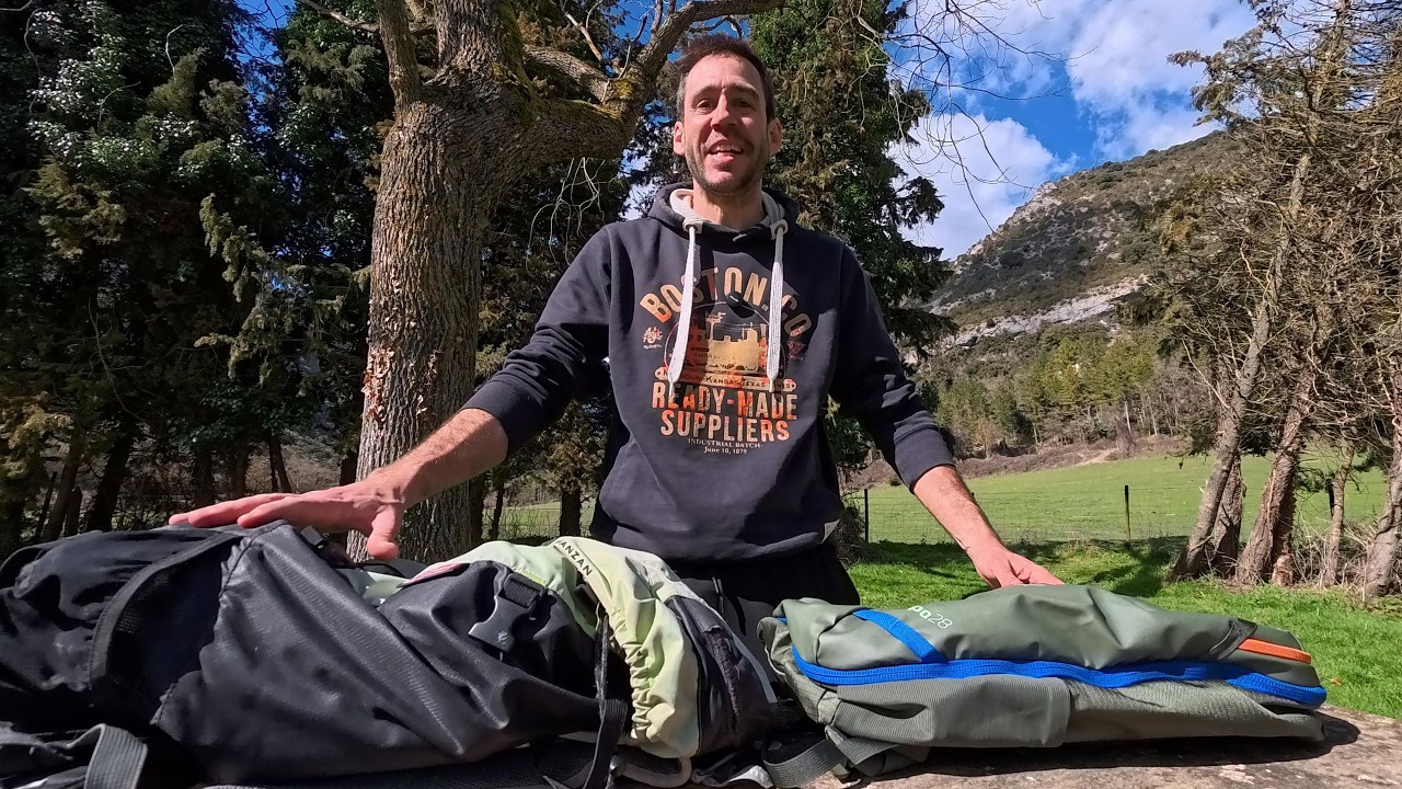 ¿Sirve una mochila de viaje para la montaña?
