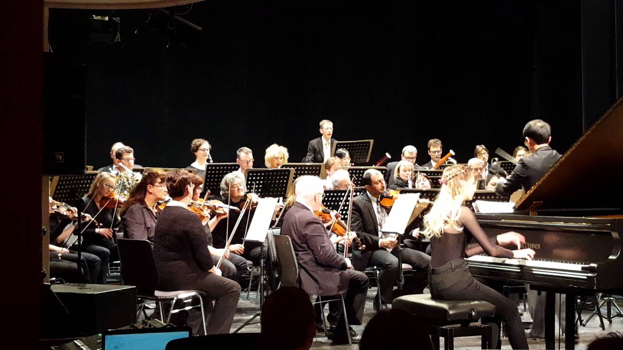 Alec Rowley Miniature Concerto in G. Jennifer Weber als Solistin in Klavier