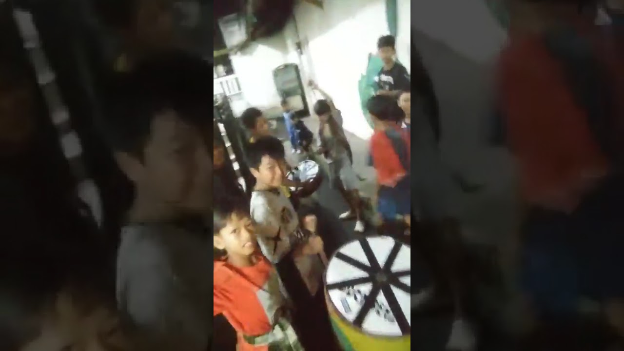 Cara Anak Ampera Kota Tasikmalaya Bangunin Sahur dari gang ke gang 