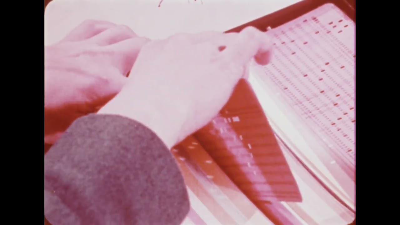 Procesamiento de datos: la clasificadora (1968)
