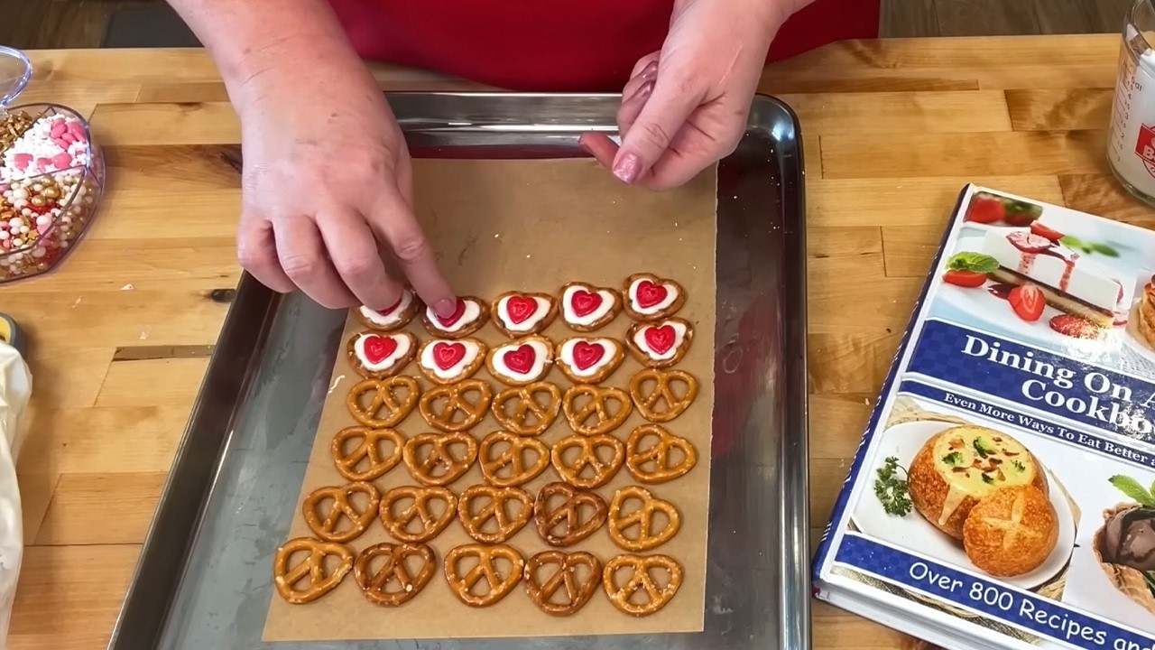 These Super Cute Heart Pretzels Are Almost Too Simple To Make!