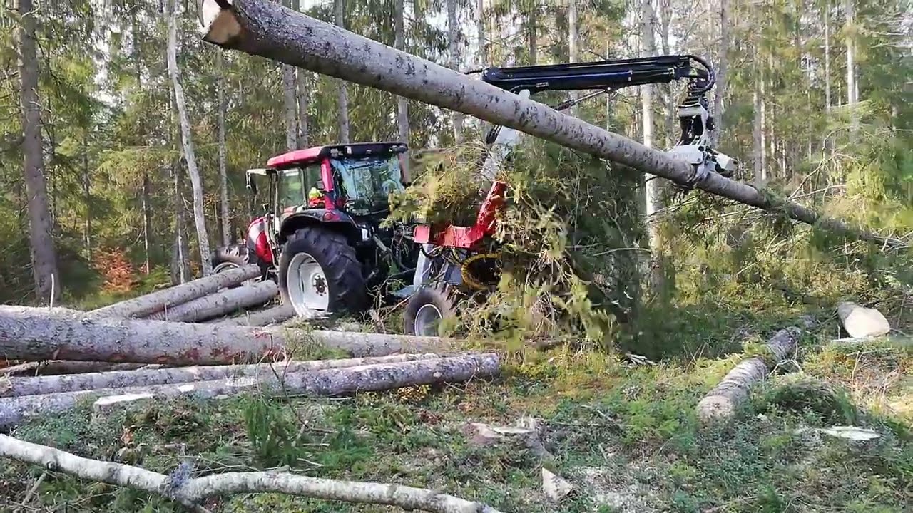 Тракторний процесор  HYPRO 755 HB зі звалювальним грейфером FG45