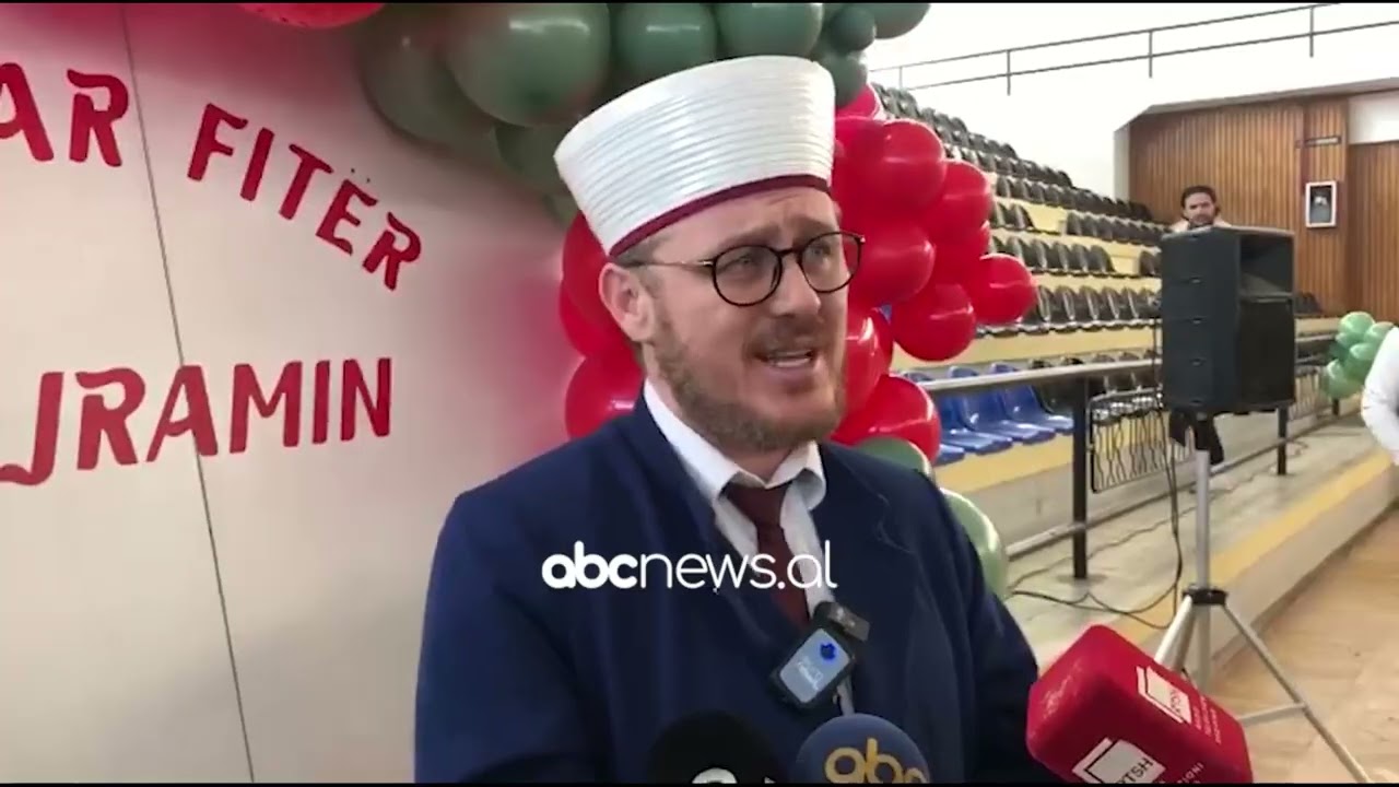 Fitër Bajrami, besimtarët në Gjirokastër luten për paqe dhe begati | ABC News Albania