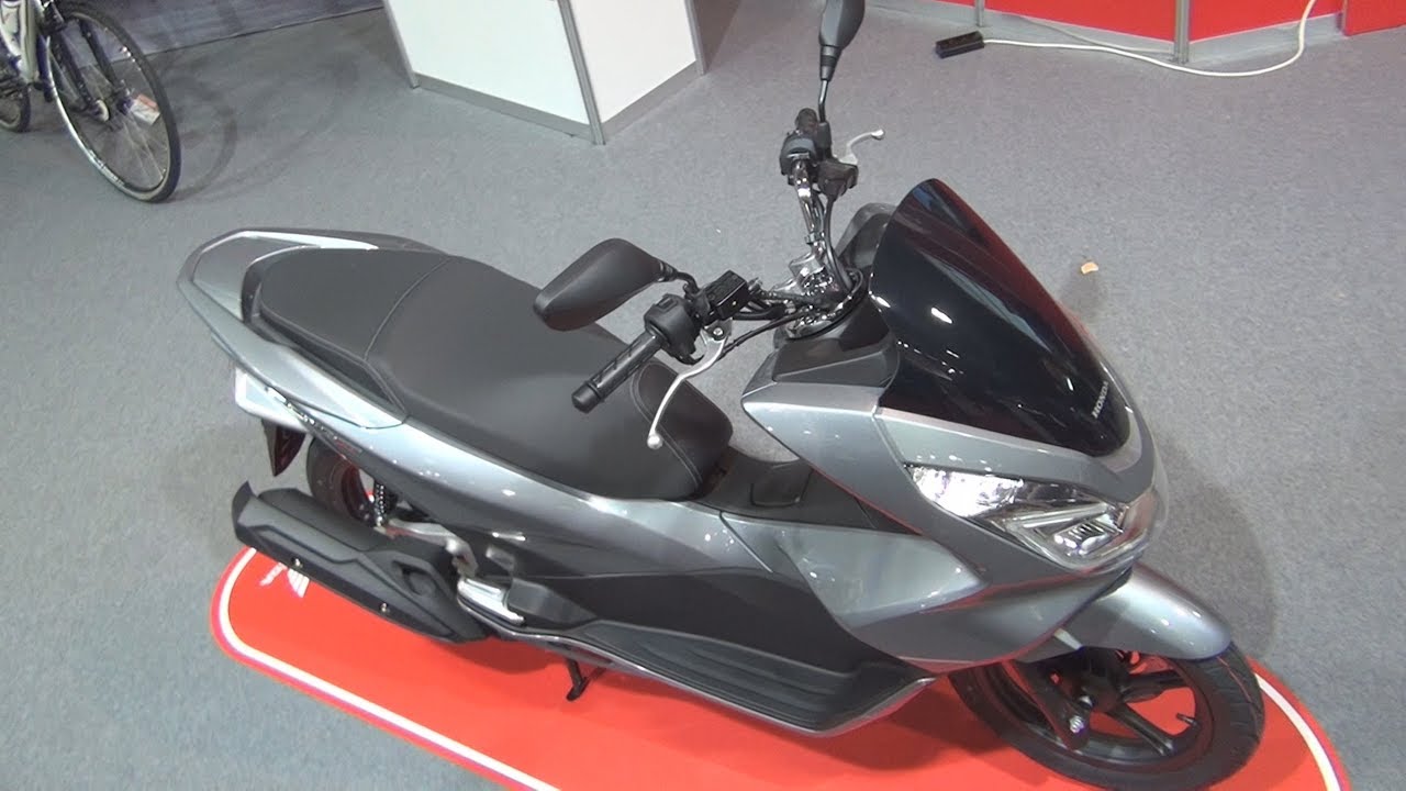 Honda PCX 150 (2015) Exterior and Interior