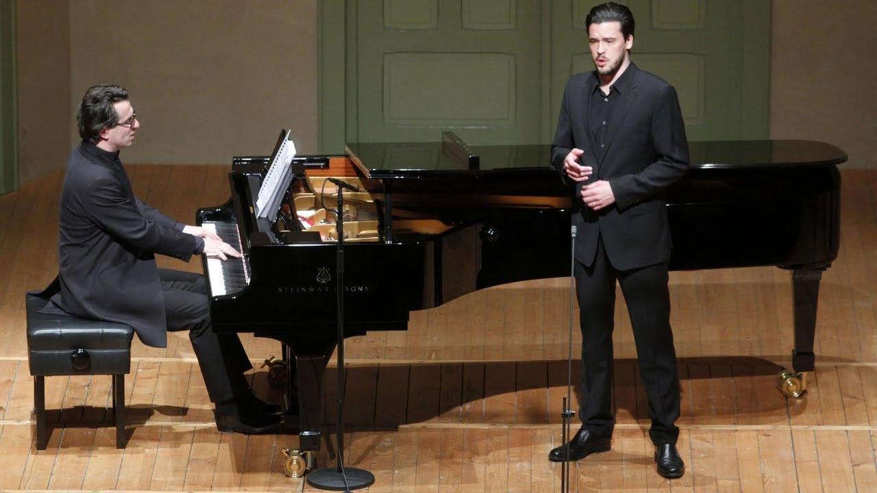 An Andrè Schuen All-Schumann Recital (2023)
