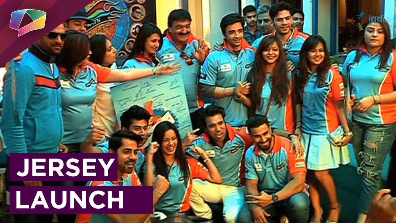 Divyanka Tripathi launches Pune Anmol Ratn's jersey