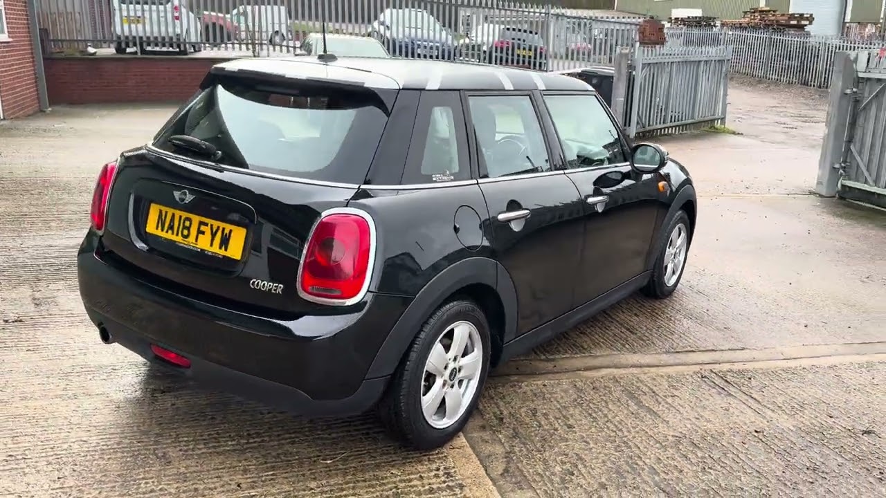 MINI 1.5 COOPER 5 DR NA18 FYW