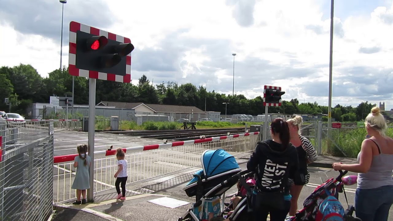 Gloucester Level Crossing 15/06/2018 (11)