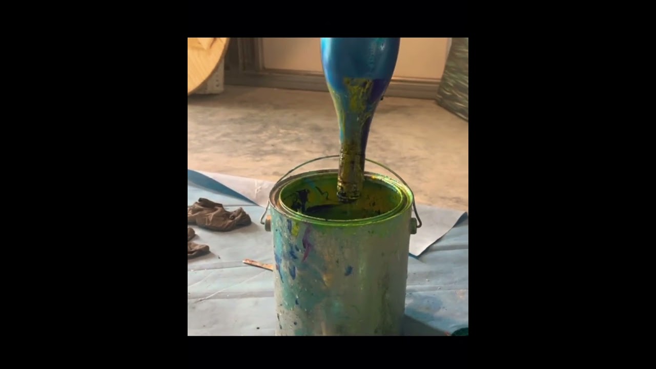 The most unique garden decor ever using old wine bottles! 