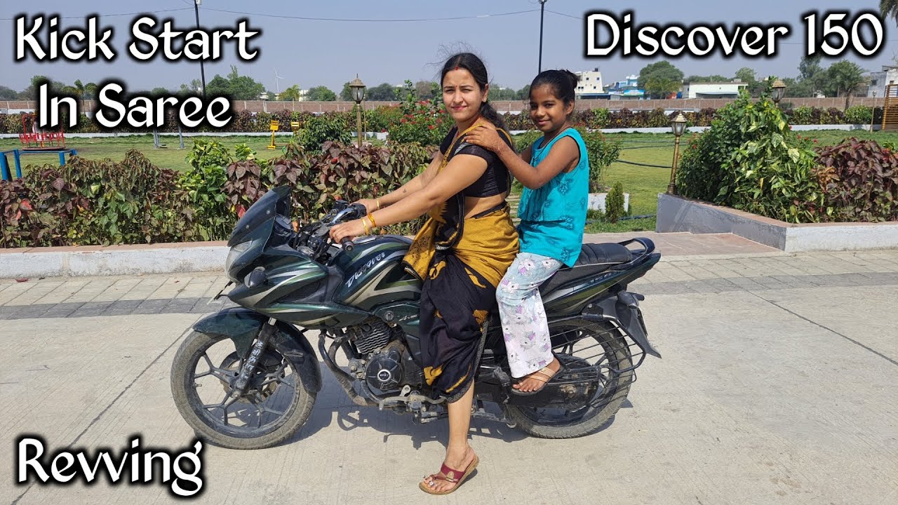 Bike Revving By Girl | Kick Start In Saree | Ride With Tripling | Bajaj Discover 150 Ride in Saree