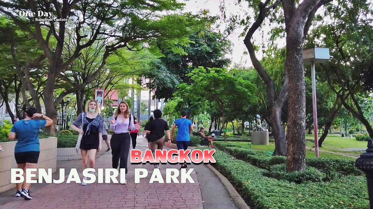 BANGKOK [4k] Benjasiri Park l Park near the EmQuartier l March 2021