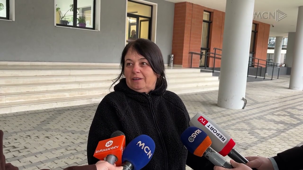 Elbasan, varrezat u afrohen banesave. Banorët në protestë: Nënkryetari i bashkisë na mashtroi!