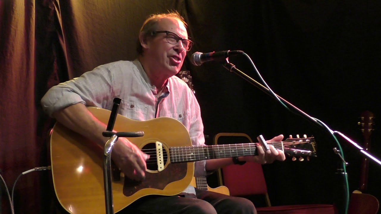 Dave Kelly plays Write Me A Few Lines