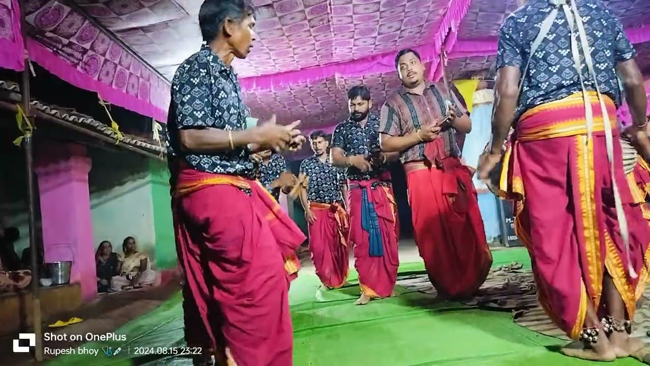 Dadima k sadkarm me lipti kirtan party harratikra me 