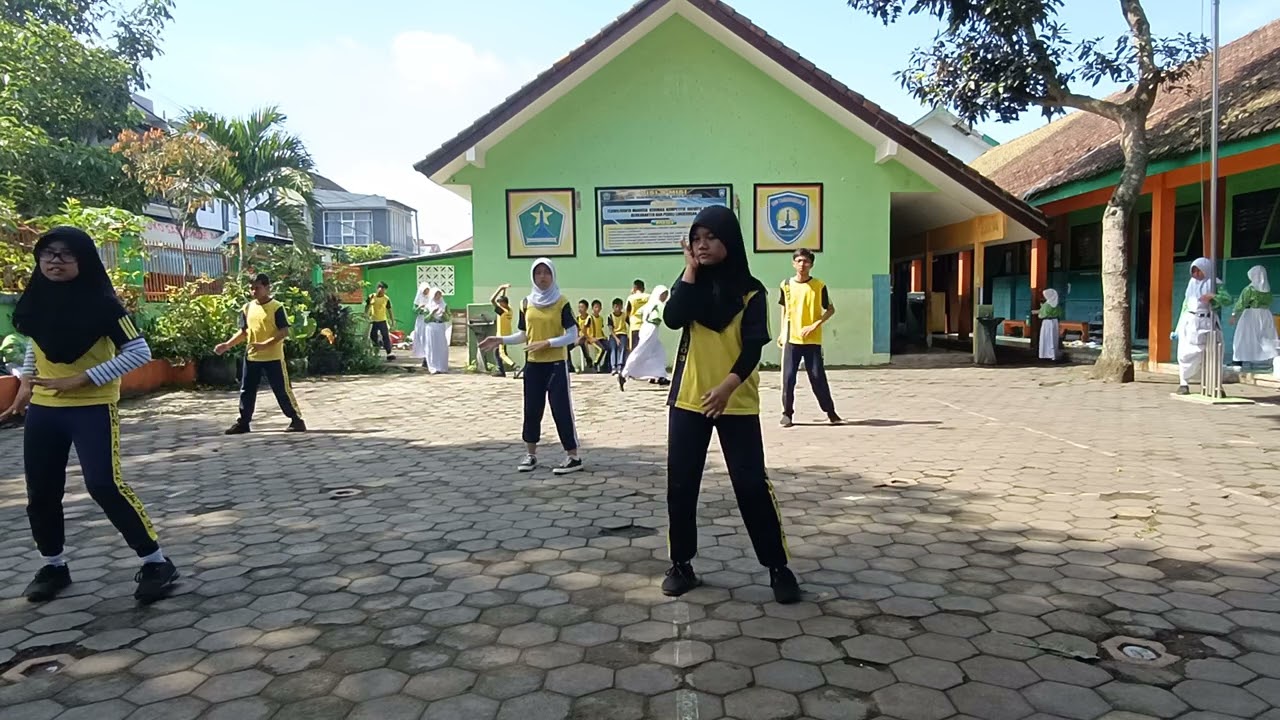 Senam Kreasi Kelas 6 SDN Tanjungrejo 3 2026 Kelompok 5