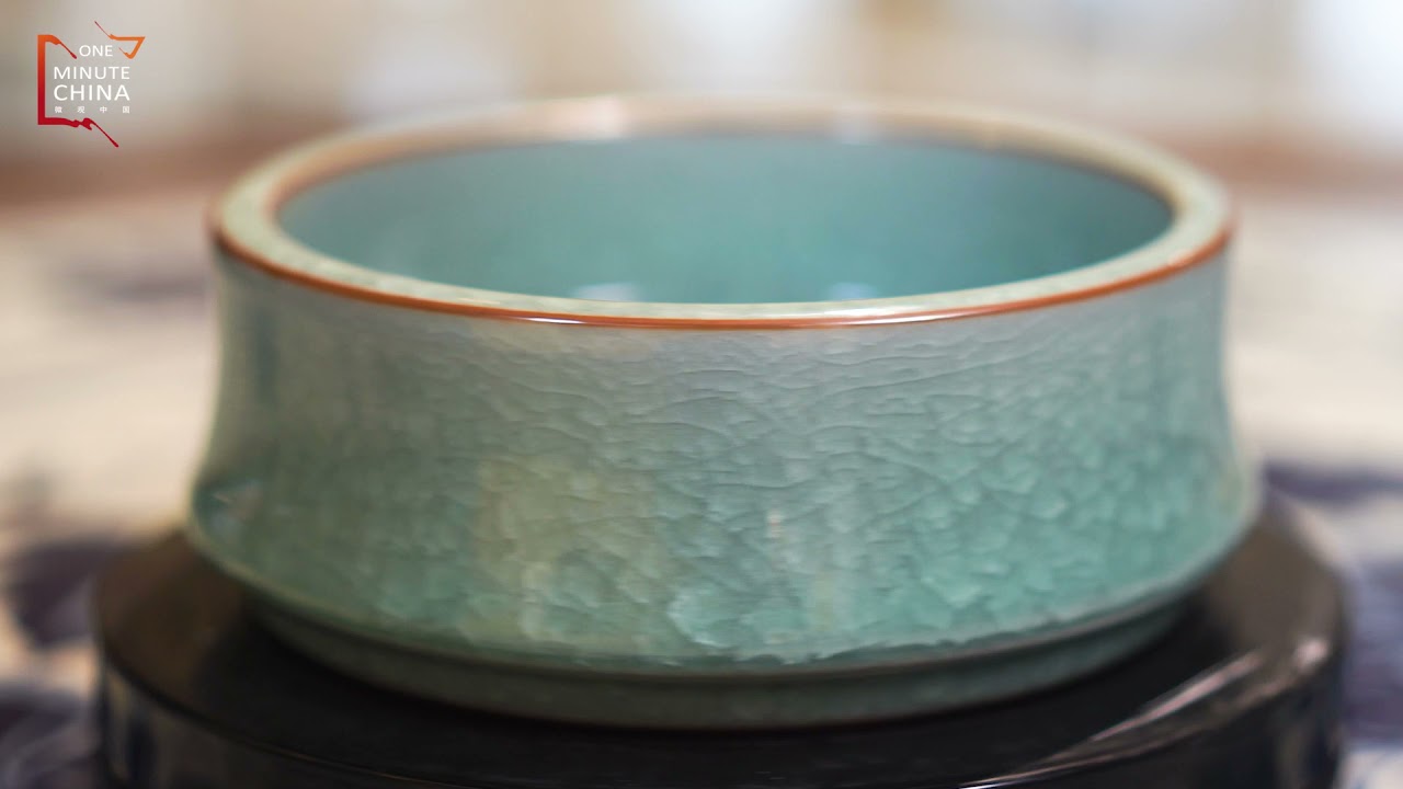 One Minute China: The art of imperfection in porcelain