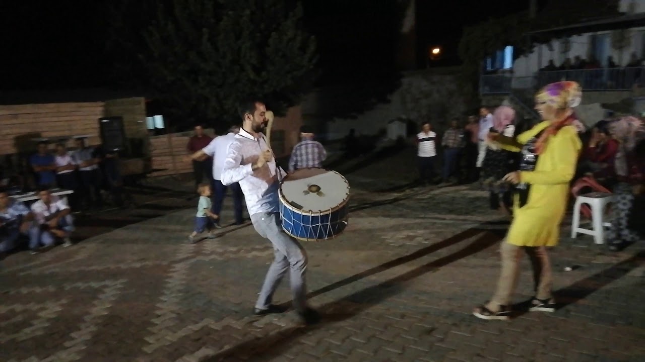 DEMİRCİ'NİN RAHMANLAR KÖYÜNDEN DEVE EĞLENCESİNDEN GÖRÜNTÜLER..